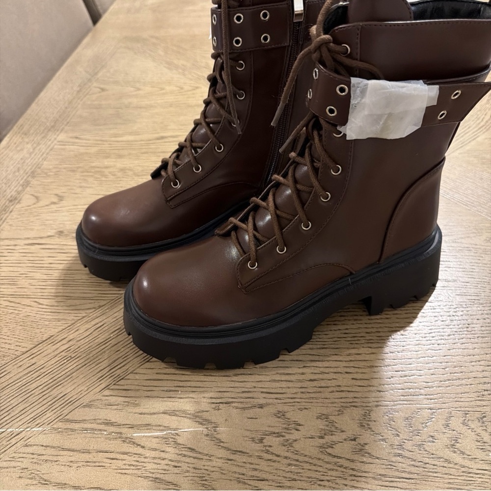 NEWBELLA Combat Boots For Women Lace Up Platform Ankle Booties Size 8 - Picture 3 of 5